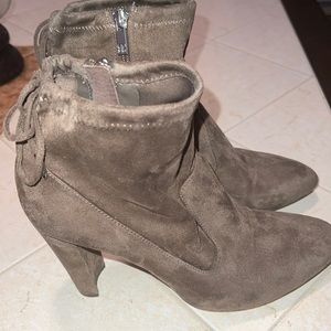 Beautiful ankle booties.